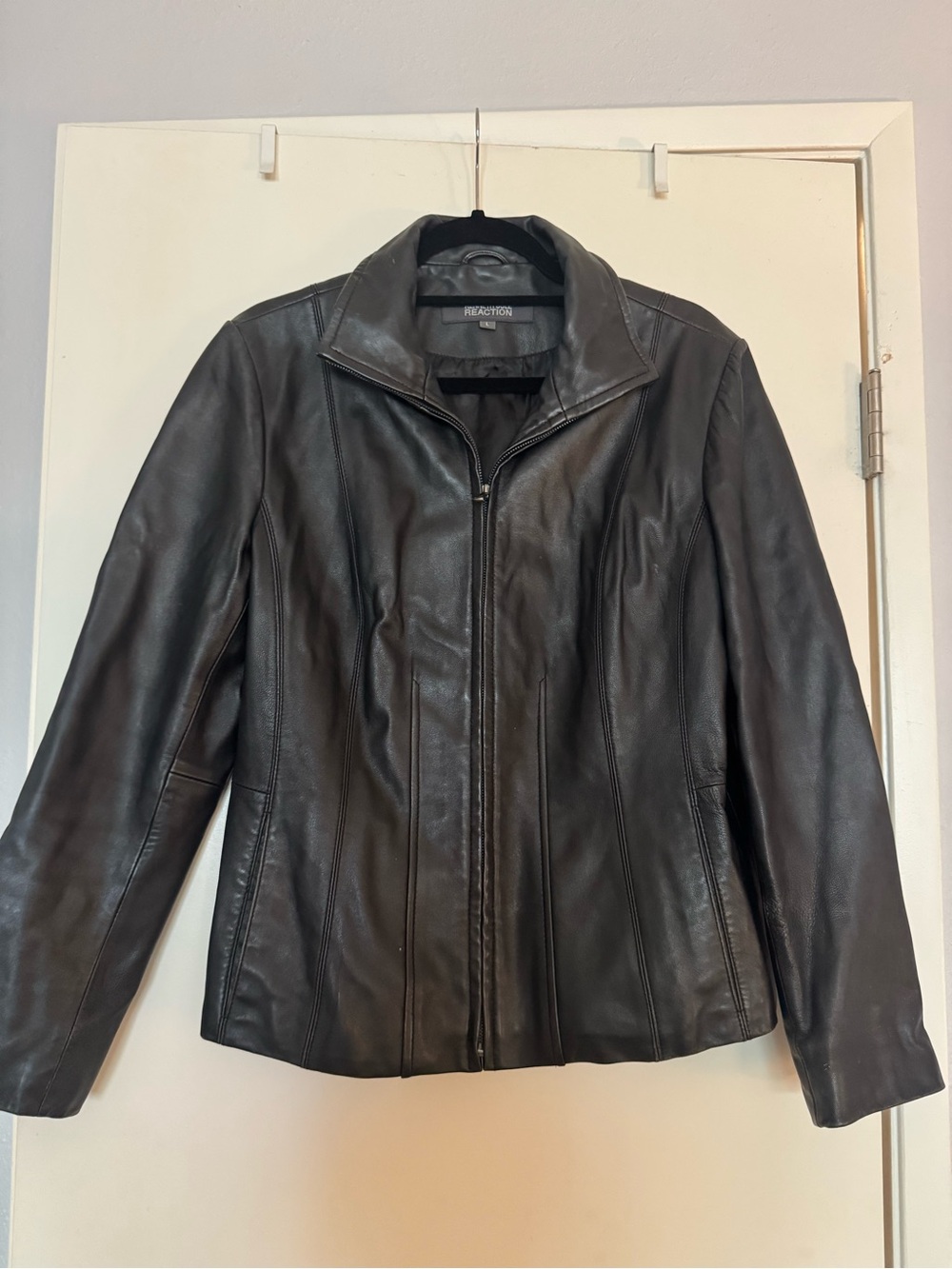 Kenneth Cole Reaction Vintage Women's Tapered Black Leather Zip-Front Jacket
